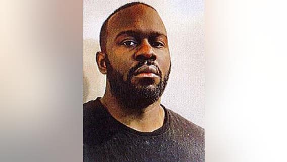 Off-duty Chicago cop opened fire in Blue Island bowling alley during drunken fight over restroom: prosecutors