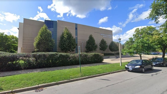 Parent carjacked at Oak Park middle school while waiting to pick up child