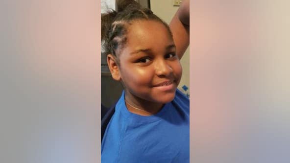 Chicago police looking for missing 11-year-old Laila Weaver