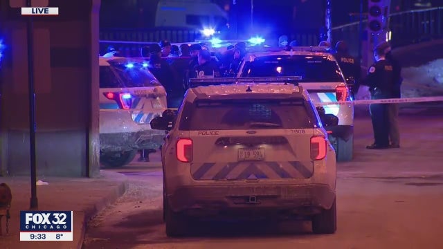 Man shot by Chicago police in the Loop, 2 others in custody