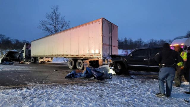 Rollover crash causes pile-up, 1 fatality on I-94 Thursday