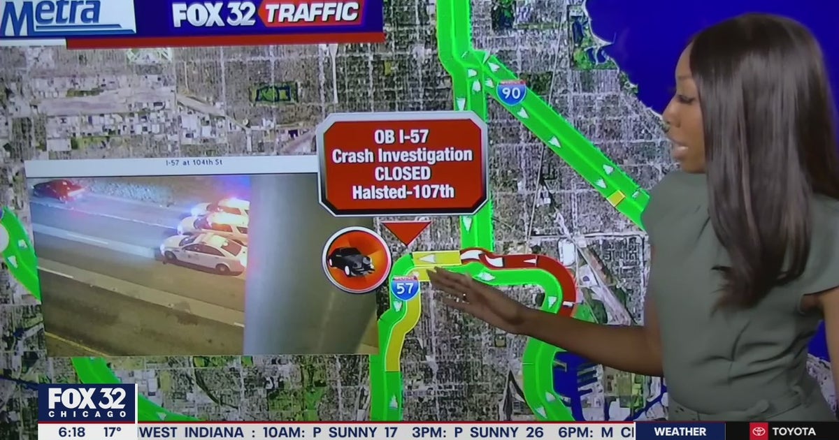Woman struck by car on I-57 in Chicago | FOX 32 Chicago