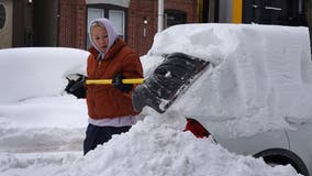 Chicagoans urged to prepare for winter weather ahead of bitter cold, snow