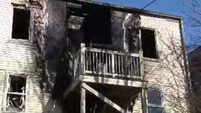 10 people left homeless after fire in Chicago's East Garfield Park neighborhood