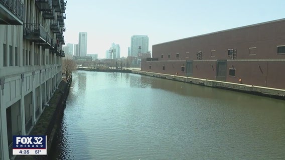 Chicago police find two women dead in Chicago River on Saturday