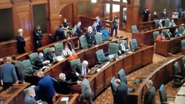 9 Illinois House Republicans removed for refusing to wear masks while in session