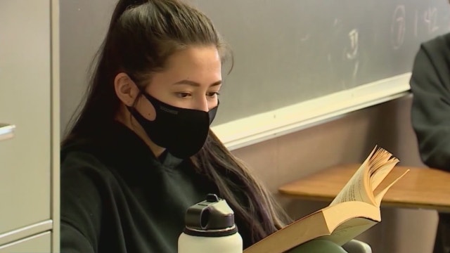 Illinois school mask mandate being removed, Pritzker says