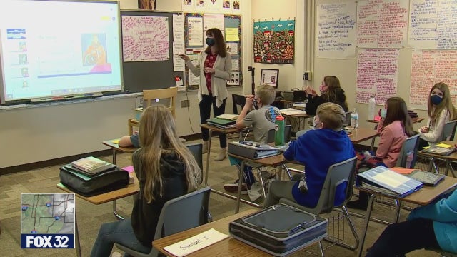 90 percent of Illinois school districts have reported teacher shortages