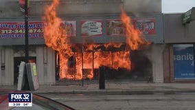 Albany Park discount store a ‘total loss’ after extra-alarm fire