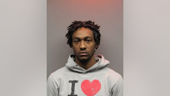 Chicago man on parole for armed robbery accused of robbing two 7-Elevens in Forest Park