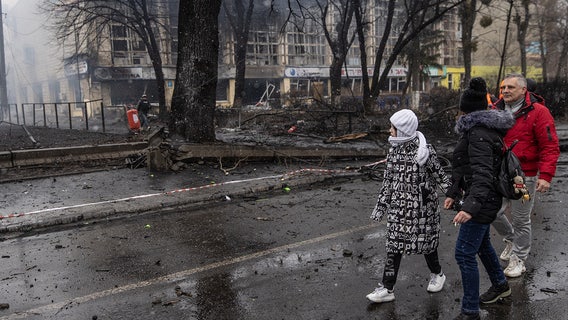 Russia-Ukraine War: Kharkiv holds out; Russians claim to control Kherson