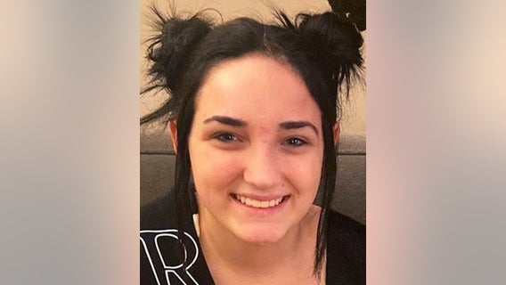 Kailey Linnane: Missing Chicago girl, 15, last seen in February