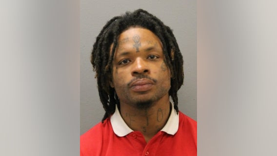 Chicago man used hammer to murder 2 men, hold woman against her will for 8 days: prosecutors