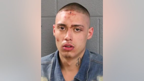 'Violent' Chicago man out on bond for multiple felonies allegedly fires gun in restaurant