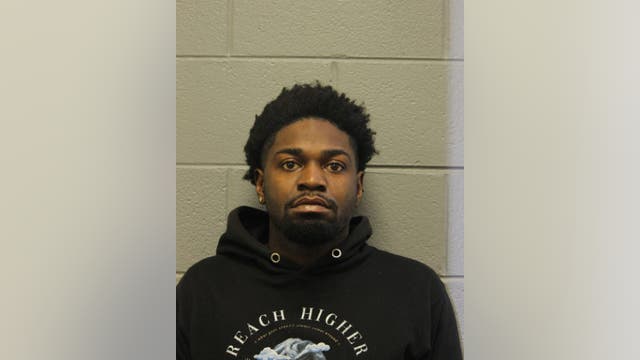 Chicago man charged with shooting 2 cops on city's West Side