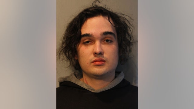 Chicago man charged with murder 'brought a knife to a fist fight,' judge says