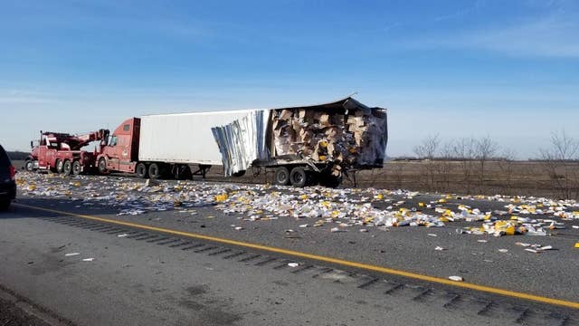 2 hospitalized after 2-vehicle crash on I-65 in Indiana: police