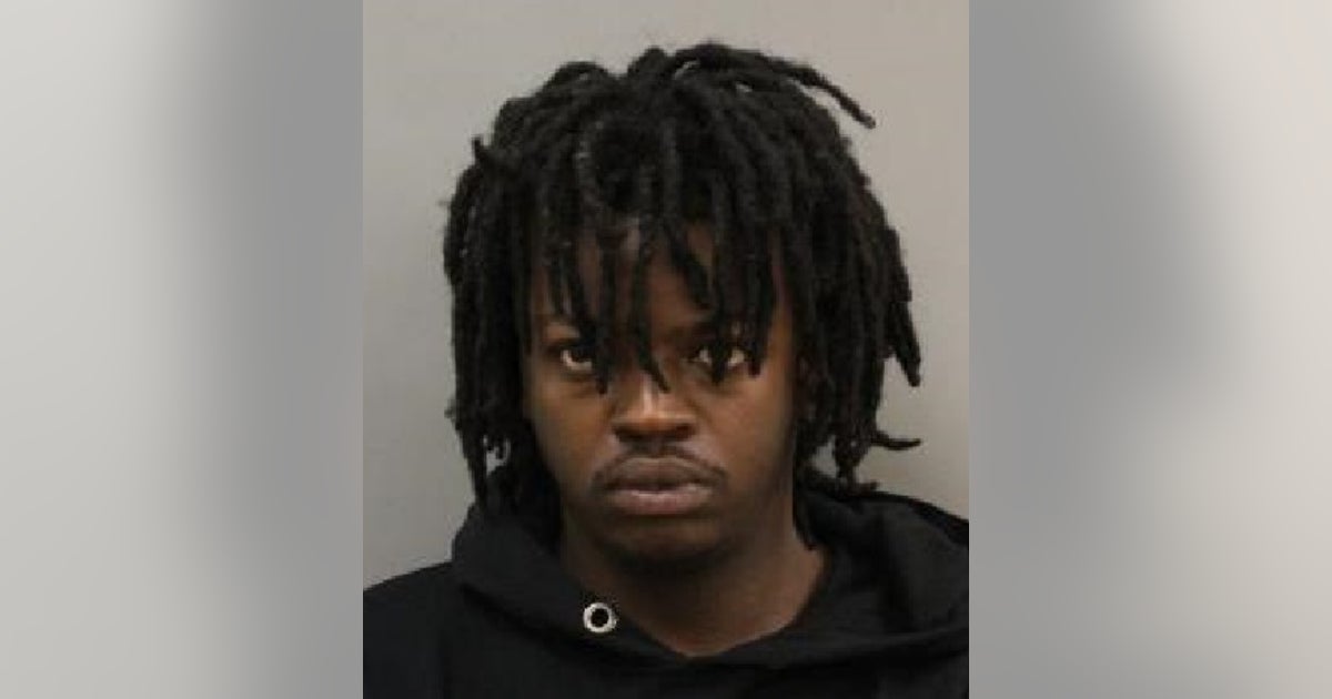 Chicago man charged with shooting at vehicle on expressway | FOX 32 Chicago