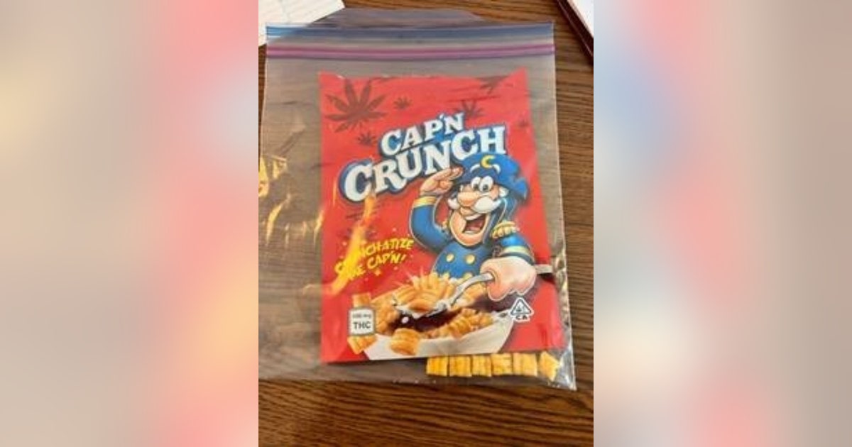 3 Peigne à cheveux Captain Cap’n Crunch plastique rouge