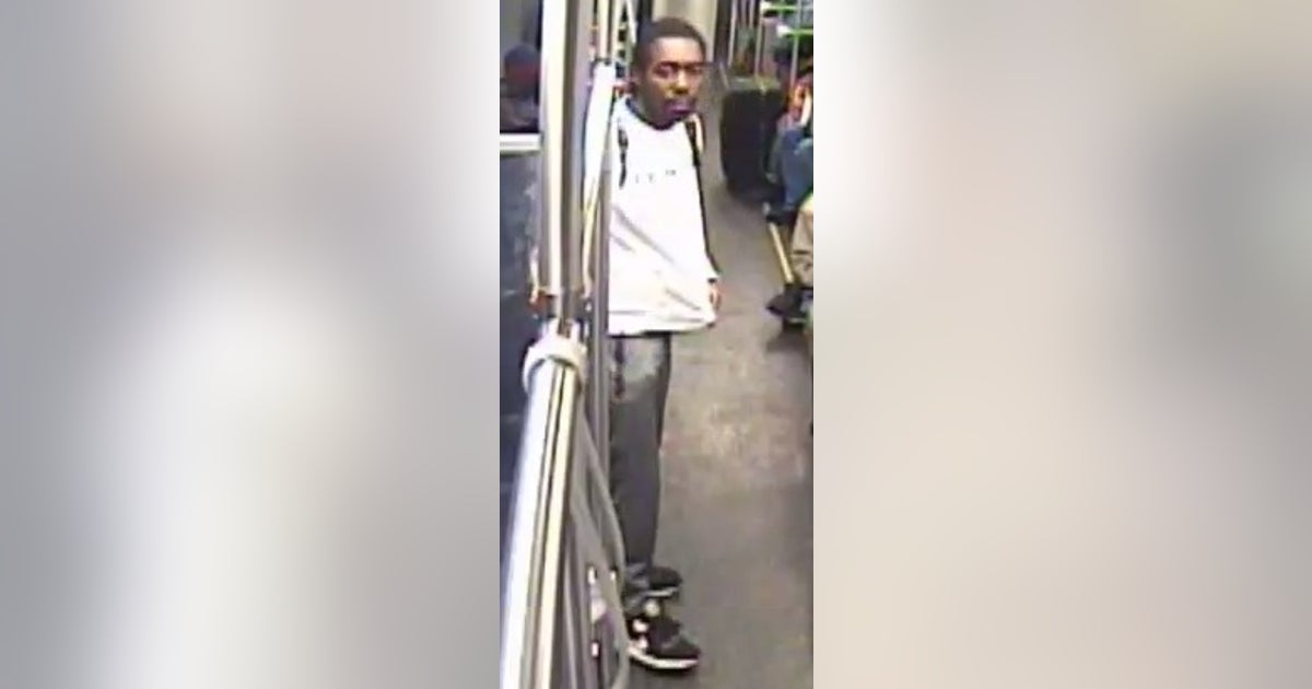 CTA stabbing suspect sought in Red Line attack | FOX 32 Chicago