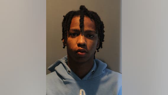 Chicago man, 18, allegedly carjacks rideshare driver, arrested less than 3 hour later
