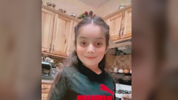 Melissa Ortega murder: Chicago girl shot by gang members honored by Little League teammates