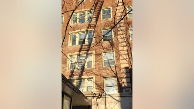 Woman dies after unattended cooking catches fire in Lincoln Park