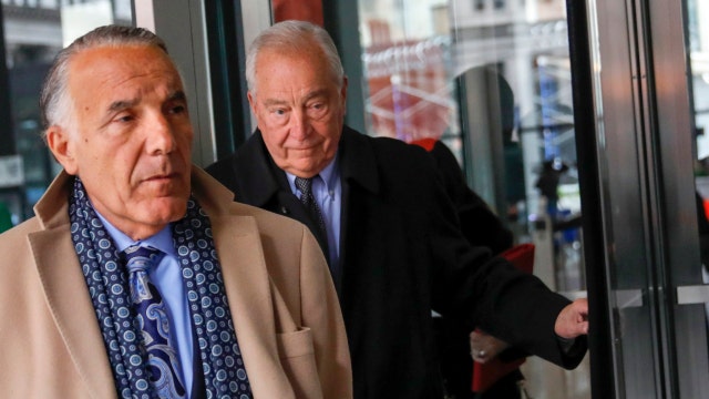 Edward Vrdolyak, ex-Chicago alderman guilty of tax evasion, released from prison