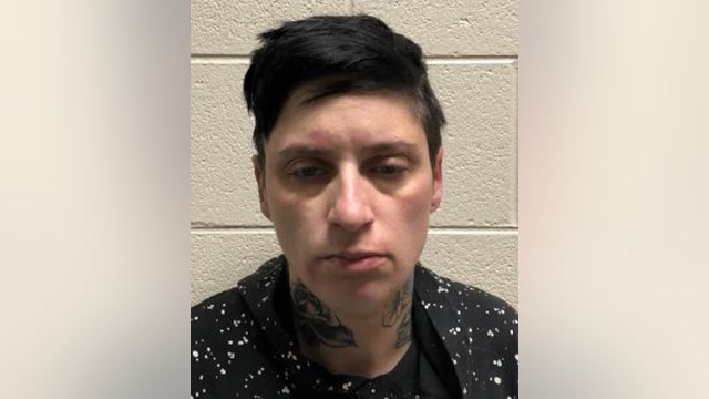 Wheeling woman armed with golf club robbed Arlington Heights 7-Eleven: police