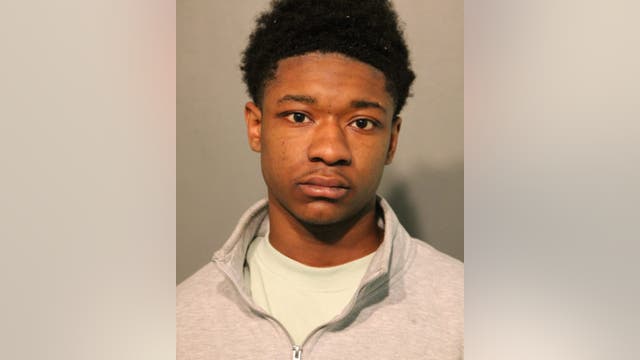 18-year-old charged in pair of Chicago carjackings
