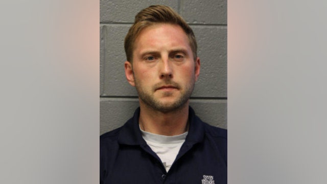 Chicago alderman's aide who tried to sell machine gun on city time claims it was an antique that didn’t work