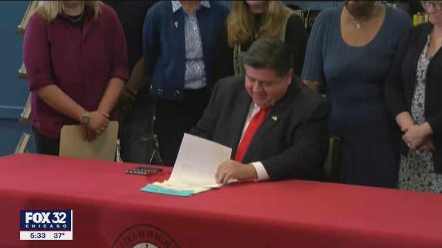Pritzker signs bill to address Illinois teacher shortage