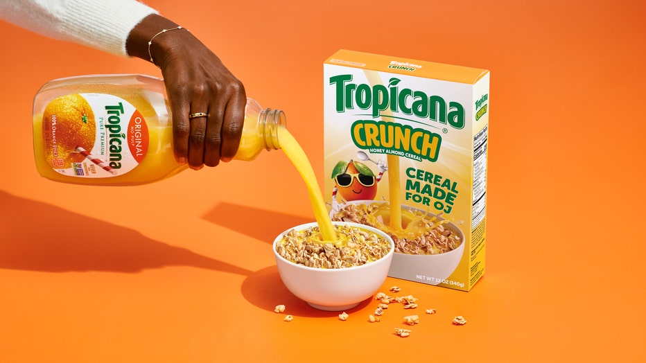 PR_Tropicana_Cereal_OJ_Pour-1.jpg