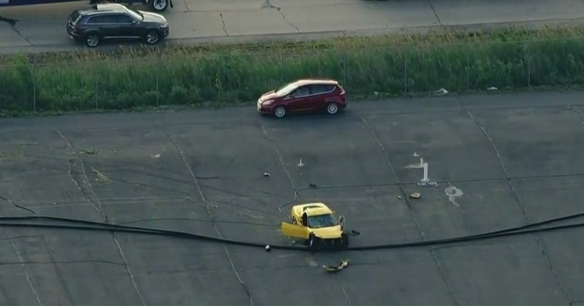 Person killed in rollover crash on I-94 near Pullman | FOX 32 Chicago