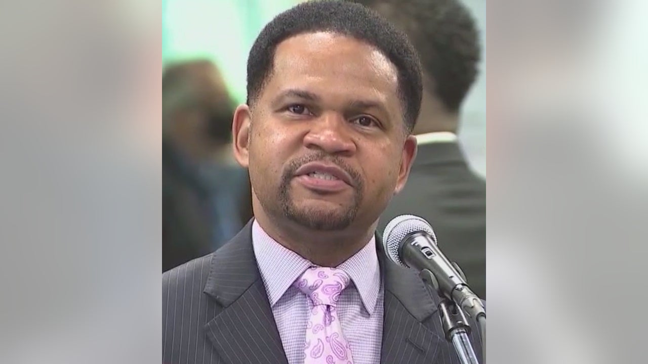 Illinois governor hopeful Richard Irvin takes reporters' questions, but doesn't answer most of them - Vimarsana News