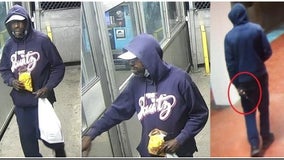 Chicago police release photos of suspect in fatal stabbing on CTA train