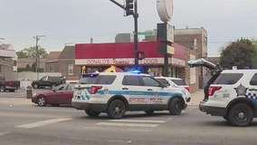 Gunfire erupts at Chicago hot dog stand across from Little Village school