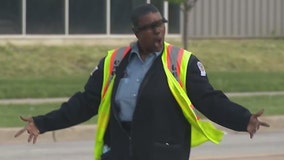 Chicago's dancing crossing guard brings joy to her job every day: 'I want to give love to those who need it'