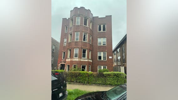 Chicago firefighter injured when stairway collapses in Woodlawn fire