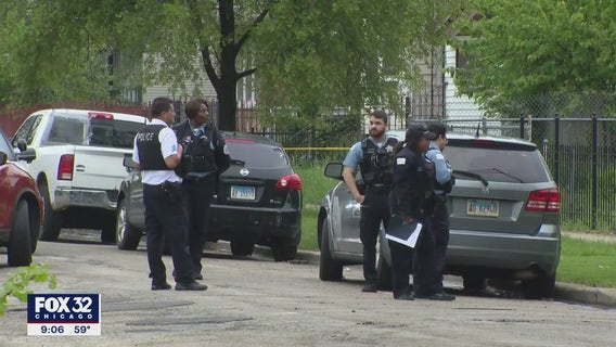 Tow truck driver shot on Chicago's South Side