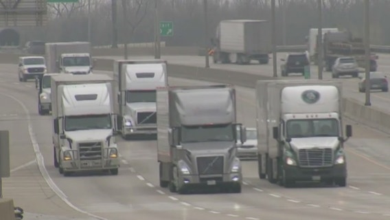 Rising diesel prices clobbering Illinois trucking companies