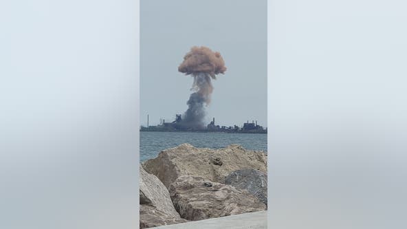 Explosion at East Chicago slag pit leaves cloud of smoke visible from Whiting, Lake Michigan