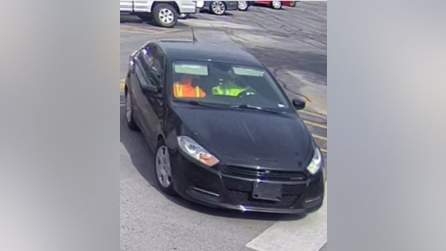 Oak Lawn police looking for shooting suspects that wounded off-duty Chicago firefighter