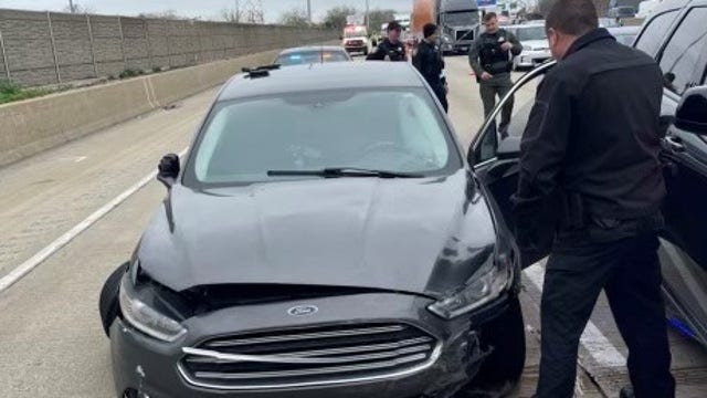 2 Illinois brothers flee Indiana cops in mom's car after throwing bottle out of window: police