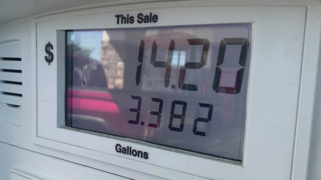 Illinois fuel retailers sue state over gas tax signage requirement