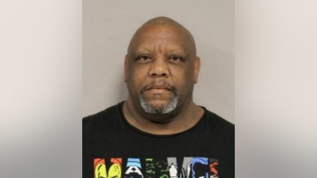 Chicago man hit 2 pedestrians with vehicle in Palatine, fled scene: police