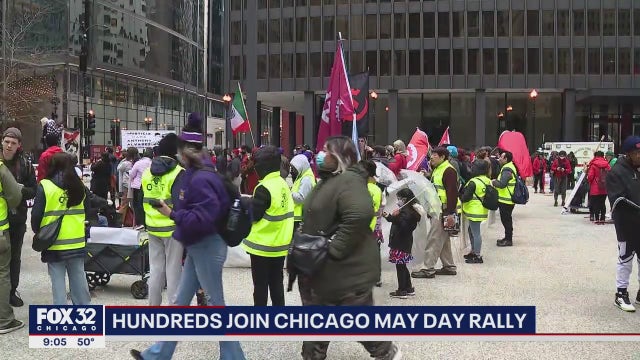Hundreds march through Chicago to mark International Workers Day