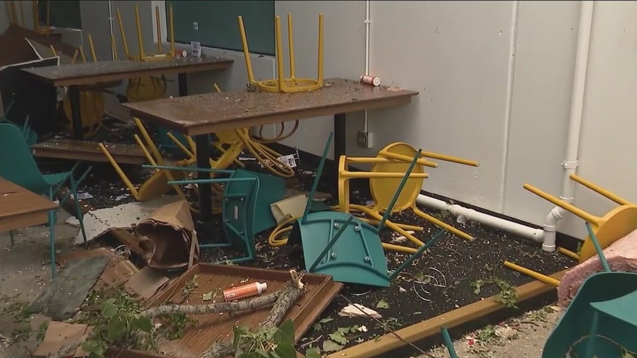 One year after devastating tornado, Woodridge residents rally around reconstruction - Vimarsana News