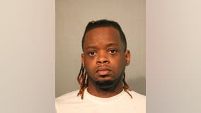 Man charged in shooting outside popular Lake View bar