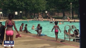 As more heat plagues Chicago, city pools still not open